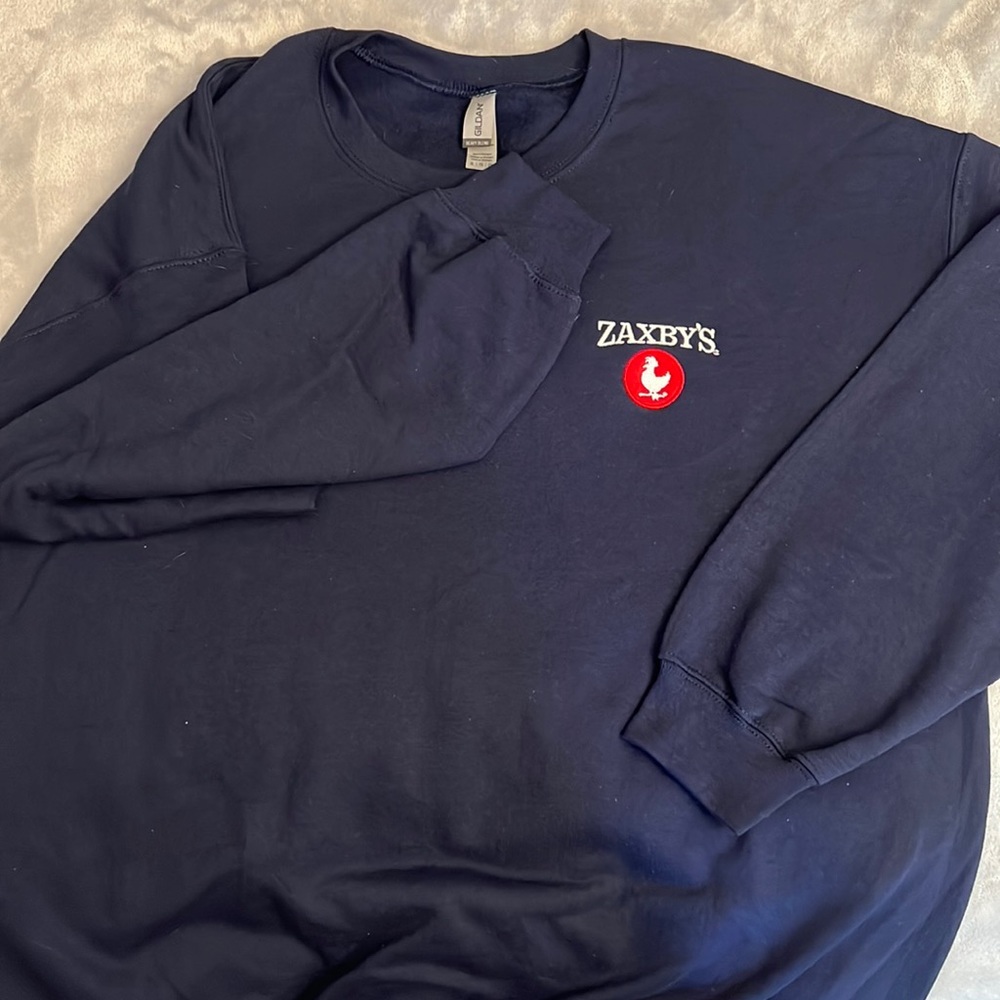 NWOT Zaxby’s Heavy Sweatshirt